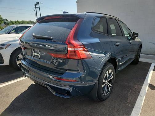 2025 Volvo XC60 B5 Core