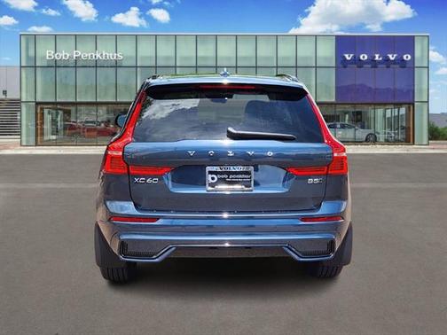 2025 Volvo XC60 B5 Core