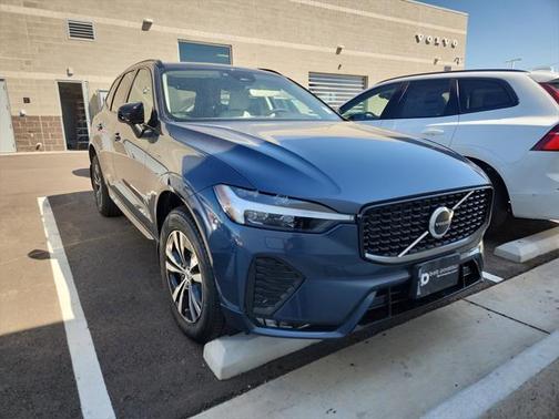 2025 Volvo XC60 B5 Core
