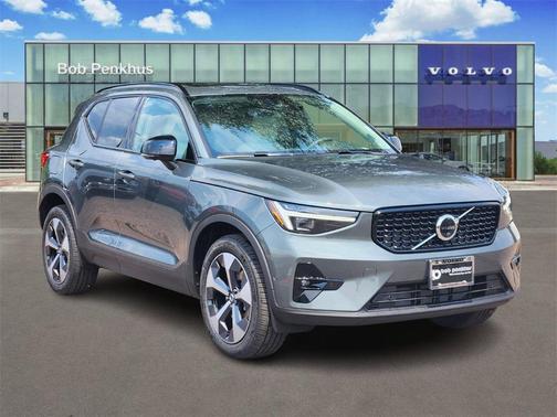 2026 Volvo XC40 B5 Plus