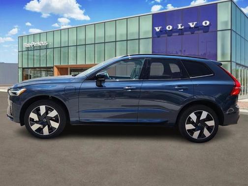 2025 Volvo XC60 Plug-In Hybrid T8 Plus