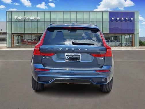2025 Volvo XC60 Plug-In Hybrid T8 Plus