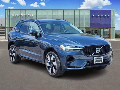 2025 Volvo XC60 Plug-In Hybrid T8 Plus