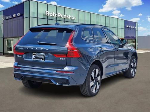 2025 Volvo XC60 Plug-In Hybrid T8 Plus