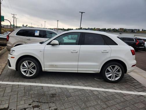 White 2018 Audi Q3 2.0T Premium Plus