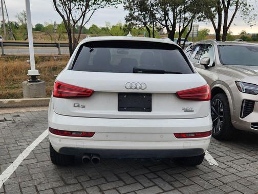 White 2018 Audi Q3 2.0T Premium Plus