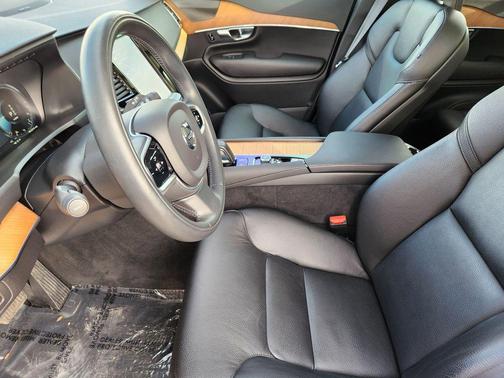 2021 Volvo XC90 Recharge Plug-In Hybrid T8 Inscription Expression 7 Passenger