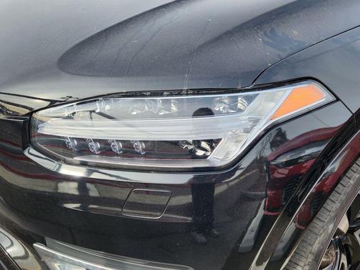 2021 Volvo XC90 Recharge Plug-In Hybrid T8 Inscription Expression 7 Passenger