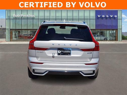 2025 Volvo XC60 B5 Plus