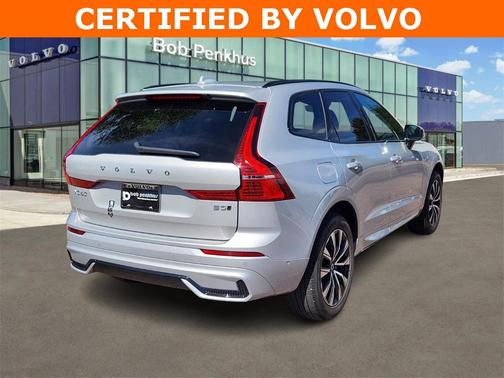2025 Volvo XC60 B5 Plus