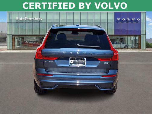 2025 Volvo XC60 B5 Ultra