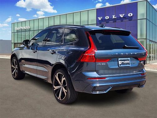2025 Volvo XC60 B5 Ultra