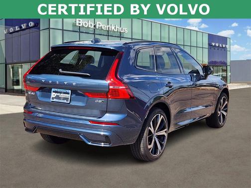 2025 Volvo XC60 B5 Ultra