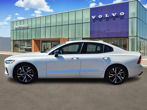 2025 Volvo S60 B5 Core