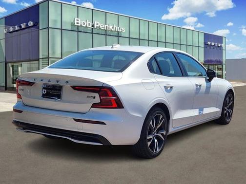 2025 Volvo S60 B5 Core