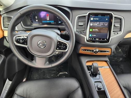 2023 Volvo XC90 B6 Core