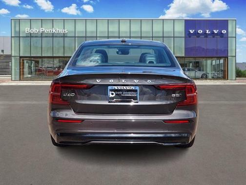 2025 Volvo S60 B5 Core