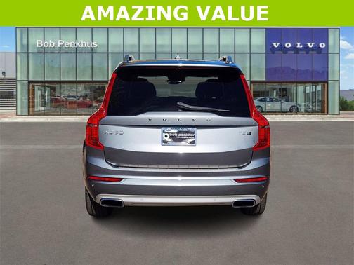 2016 Volvo XC90 Hybrid T8 Momentum