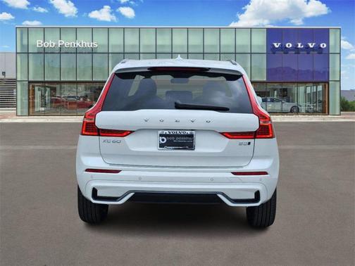 2025 Volvo XC60 B5 Plus