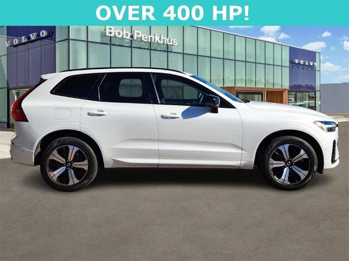 2023 Volvo XC60 Recharge Plug-In Hybrid T8 Plus Dark Theme