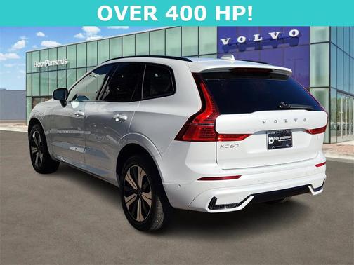 2023 Volvo XC60 Recharge Plug-In Hybrid T8 Plus Dark Theme