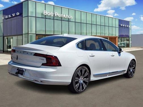 2025 Volvo S90 Plug-In Hybrid T8 Ultra