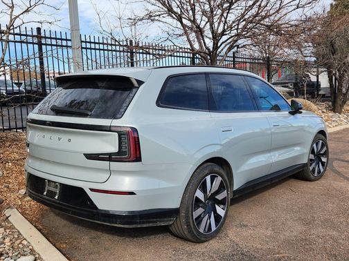 2025 Volvo EX90 Ultra, Twin Motor Performance, Fully electric, 7 Seats