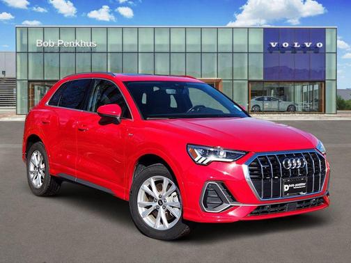 2024 Audi Q3 Premium 45 TFSI S line quattro Tiptronic