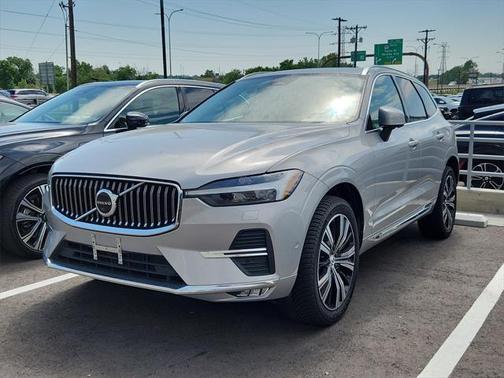 2022 Volvo XC60 B5 Inscription
