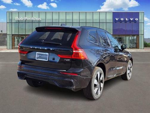 2025 Volvo XC60 Plug-In Hybrid T8 Plus
