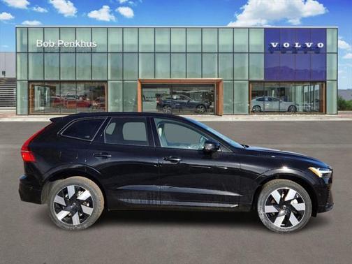 2025 Volvo XC60 Plug-In Hybrid T8 Plus