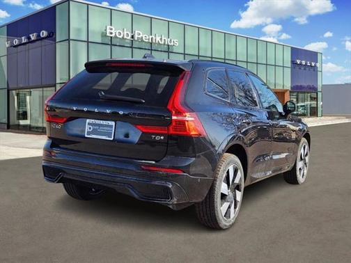 2025 Volvo XC60 Plug-In Hybrid T8 Plus