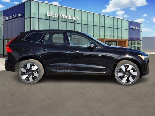 2025 Volvo XC60 Plug-In Hybrid T8 Plus