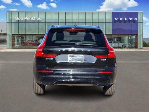 2025 Volvo XC60 Plug-In Hybrid T8 Plus