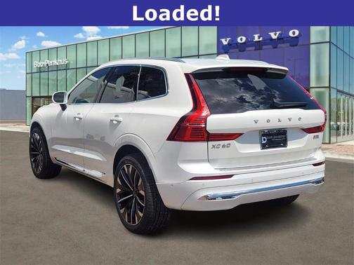 2023 Volvo XC60 B5 Ultimate Bright Theme