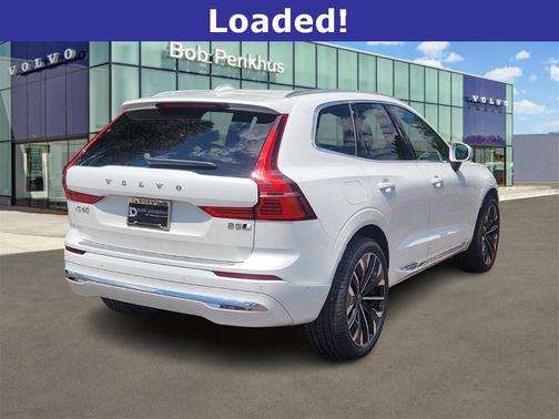 2023 Volvo XC60 B5 Ultimate Bright Theme