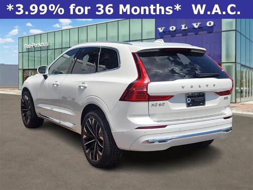 2023 Volvo XC60 B5 Ultimate Bright Theme