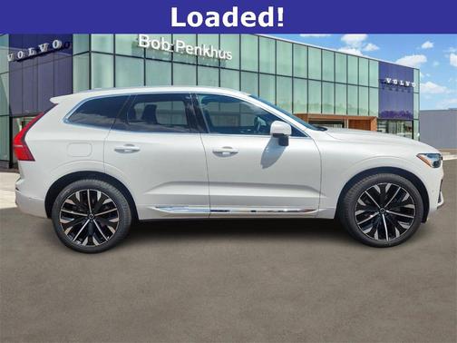 2023 Volvo XC60 B5 Ultimate Bright Theme