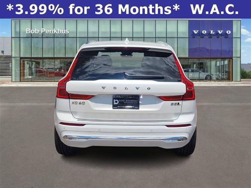 2023 Volvo XC60 B5 Ultimate Bright Theme