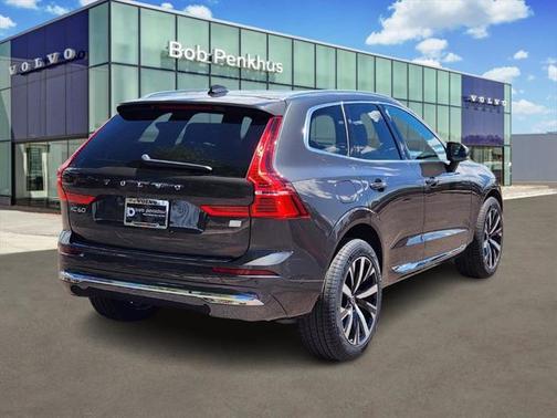 2022 Volvo XC60 Recharge Plug-In Hybrid T8 Inscription