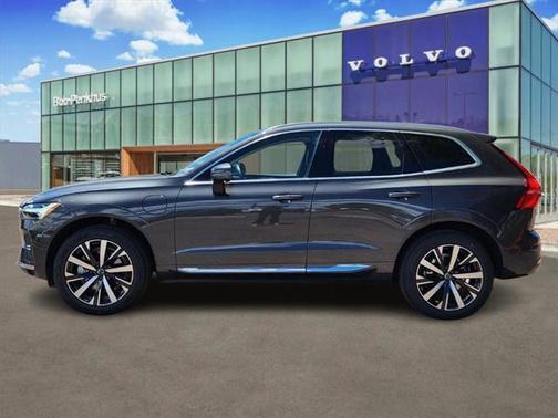2022 Volvo XC60 Recharge Plug-In Hybrid T8 Inscription