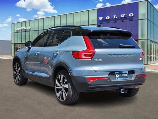 2022 Volvo XC40 Recharge Pure Electric P8 Twin Ultimate