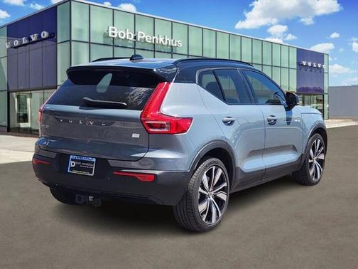 2022 Volvo XC40 Recharge Pure Electric P8 Twin Ultimate