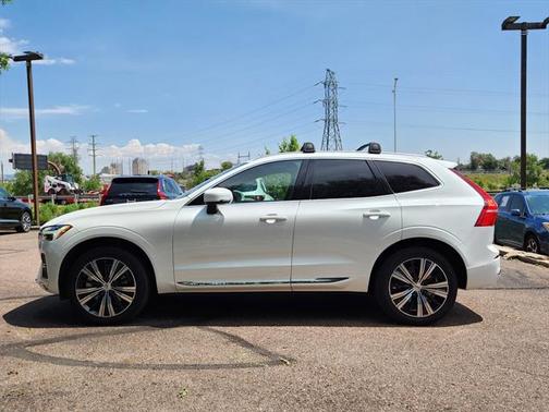 2022 Volvo XC60 B6 Inscription