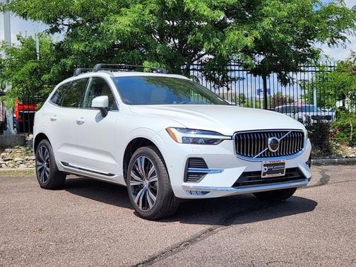 2022 Volvo XC60 B6 Inscription