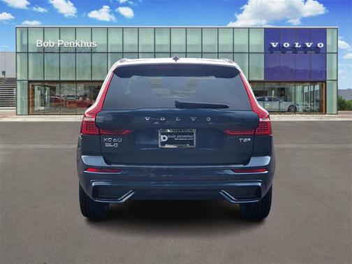 2025 Volvo XC60 Plug-In Hybrid T8 Plus