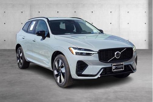 2025 Volvo XC60 Plug-In Hybrid T8 Plus