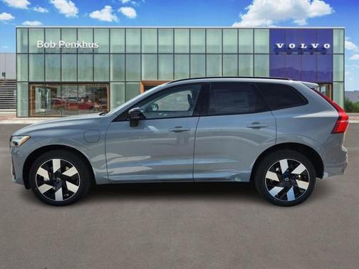 2025 Volvo XC60 Plug-In Hybrid T8 Plus