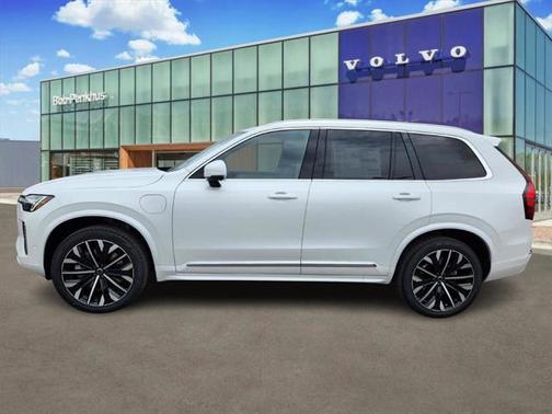 2025 Volvo XC90 Plug-In Hybrid T8 Plus 7-Seater
