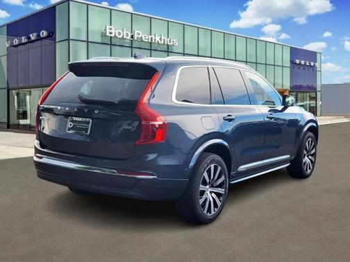 2024 Volvo XC90 B6 Plus Bright Theme 6-Seater